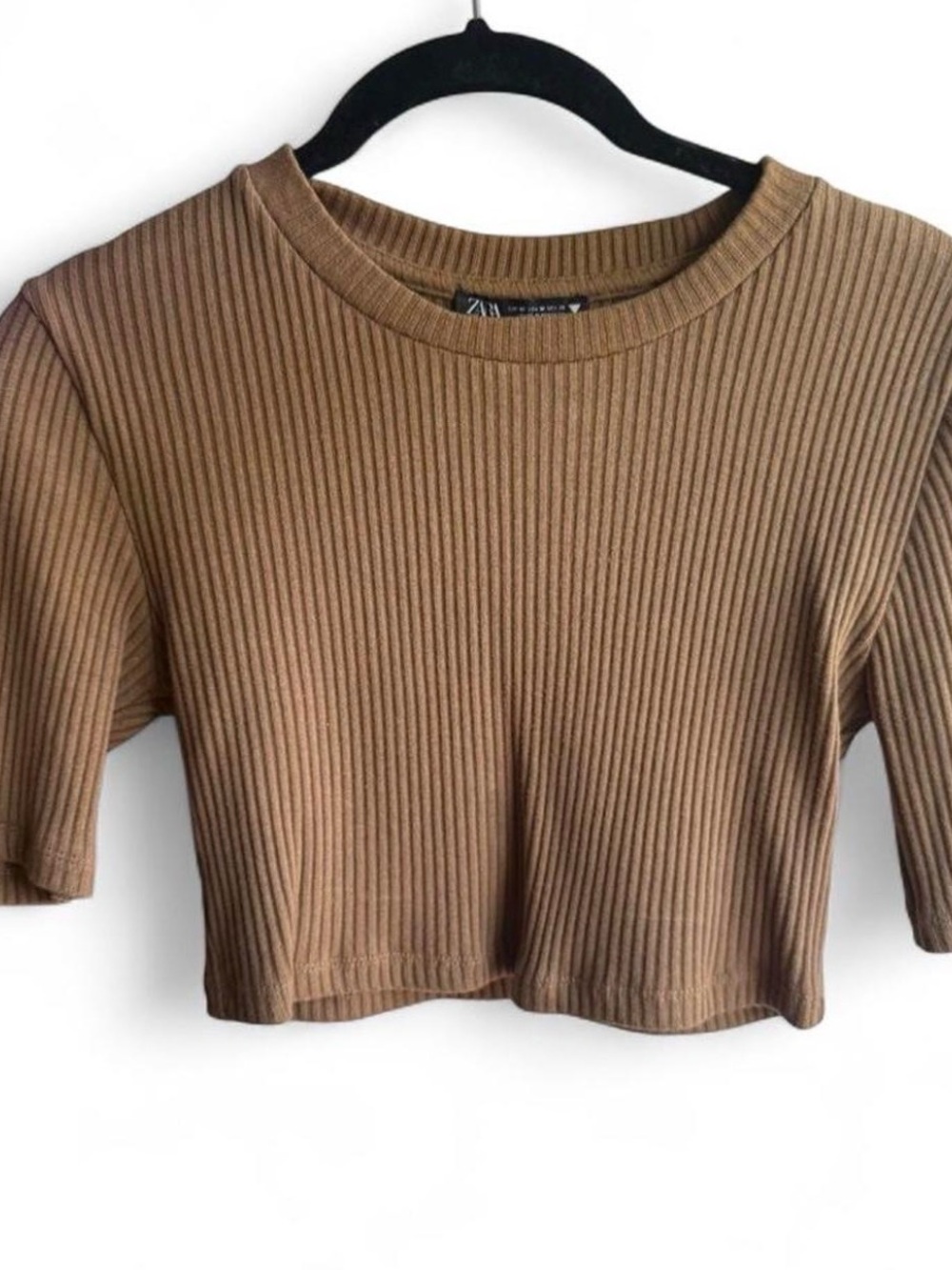 ZARA Ribbed Knit Crop Top – Size Medium